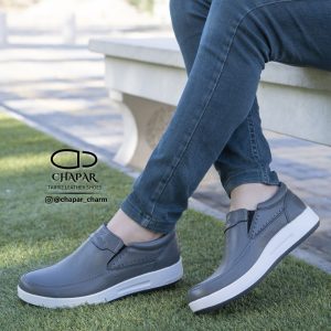 کفش طبی مردانه چرم طبیعی مدل الوند بدون بند طوسی دورسفید ارسال رایگان