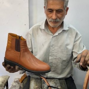 نیم بوت چرم مردانه مانیس عسلی